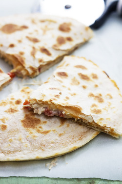 do-not-touch-my-food:Slow Cooker Chicken Quesadillas  