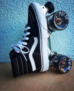 I’m a Vans freak AND I roller skate.  I MUST HAVE THESE