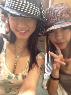 Maria Ozawa and friend  (via 仙台四日目｜小澤マリアの★パッパラパーな日々☆)