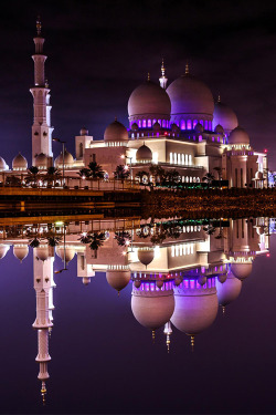 italian-luxury:  Mosque Reflection by Khalid Alhammadi 