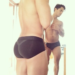 awevado:  I was pleasantly surprised at the design of these briefs.