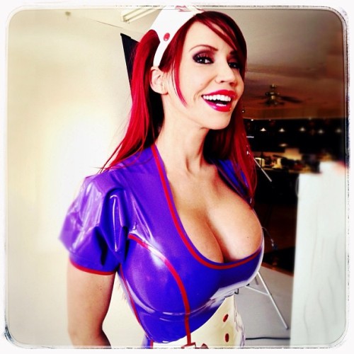 sexoquebec:  Instagram shots fresh off Bianca’s facebook page 