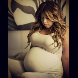 pregnantbaes:  Hot pregnant babes