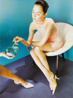 80s-90s-supermodels:“So Hell, So Pastell”, Vogue