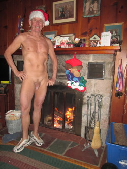 blkfshcrk-naturist:Merry Christmas!🎁  Thank you for your submission!