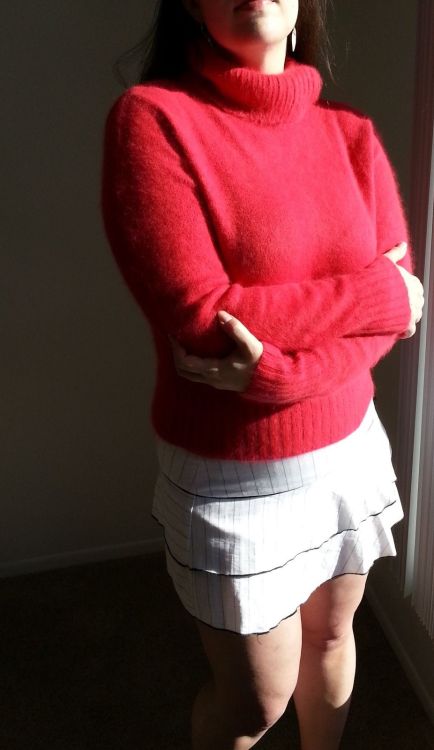 bustyfluffy:  Itâ€™s official this sweater season on eBay is going to be great :)