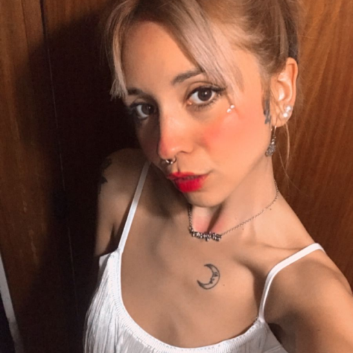 myfairytalewithoutyou:  sosremorbosa:  vení a verme a mi pieza