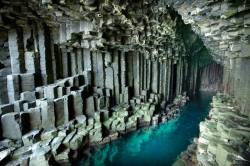 sixpenceee:  Fingal’s Cave, a sea cave on the Isle of Staffa,