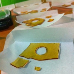 weedporndaily:  fitting the square into a circle, just divide
