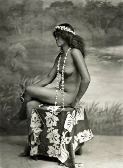 From Tahitian Beauties, by Lucien Gauthier. Find more beautiful Tahitians and Polynesians on Native