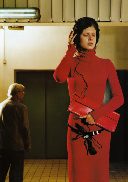 sendommager:Vogue Paris November 1999Malgosia Bela photographed
