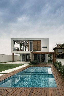 stayfr-sh:  Casa Ceoline - AT Arquitetura