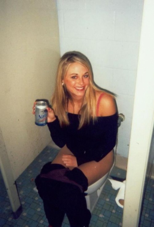 dimitrivegas:  Pooping girls