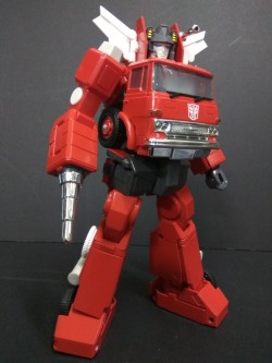 aeonmagnus:  Transformers Masterpiece MP-33 Inferno in-hand.