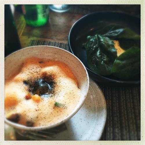<p>Foam is still a thing. Don’t hate. Especially when it’s shrimp bisque foam and Sean Brock is responsible. Also, there are beets and beautiful strawberries under those leaves and all of this was ridiculously good. #anniversarydinner #husknashville #seanbrock #shrimpandgrits #nashville #foodspotting  (at Husk Nashville)</p>