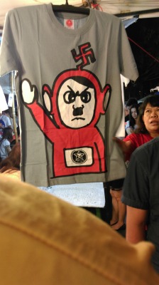 knusprig-titten-hitler:  Sunday Night Market in Chiang Mai, Thailand. You always make my day! 