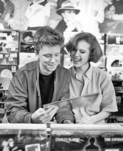 mariposima:  Anthony Michael Hall and Molly Ringwald record shopping