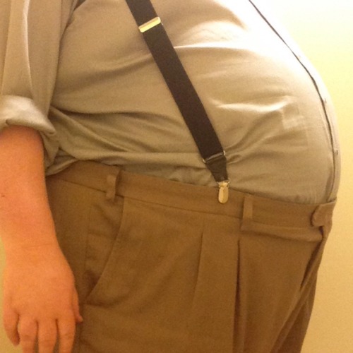 massivemyke:  Tummy Tuesday action!  I’m fairly certain I could live off your beautific  fatpad