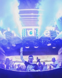 justedm:  Make Some Noise For Hardwell 