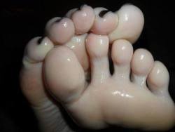 About 👣 Feet ®