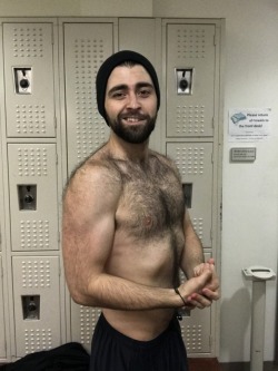 masterdomcouple:Getting pumped at the gym for you faggots. you