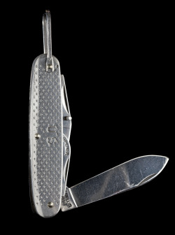 realworldedc:  Pocket knife carried aboard Freedom 7 on May 5,