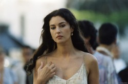 cultof-aphrodite:Monica Bellucci in   Malèna, 2000