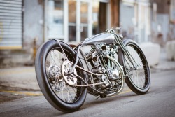 rhubarbes:  Hazan Motorworks Harley Davidson Ironhead. (via Ruote