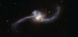 just–space:  Hubble Unravels a Twisted Cosmic Knot : This