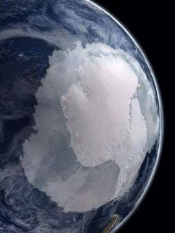 natechair:  WOW. This is Antarctica. This is mindblowing! 