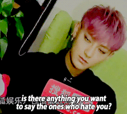 ztaohs:  the fuck he gives is so big i canâ€™t see it 
