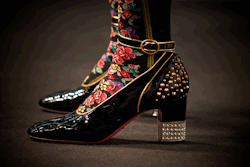 gucciogucci1921:  The shoes for next fall: Gucci pumps embellished