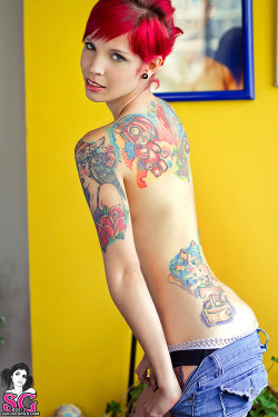 sexytattoedgirls1.tumblr.com/post/75782418333/