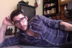 flaxbro:  im blogging seductively on the floor 