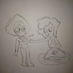 #LET LAPIS TOUCH THE TITTY 2K16 fuck meperidot’s got her bowtie