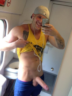 corbeauxtube:  I’d love to join the mile high club with his