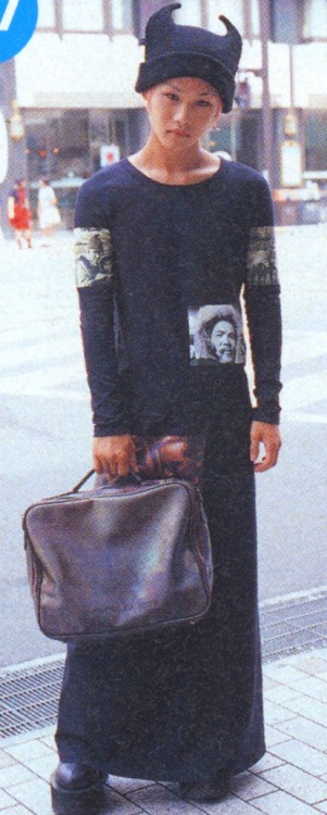 antiarchivefashionarmedforces:  street snap from smile 1998 