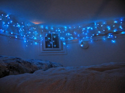 lesb0:  oceandropsandlove:  want  I would sleep in this until
