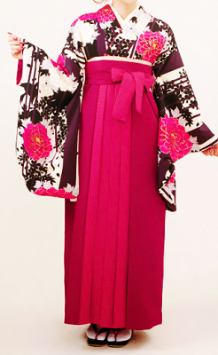 ichinitsuite:   Hakama (袴) that usually worn by woman at graduation ceremony 