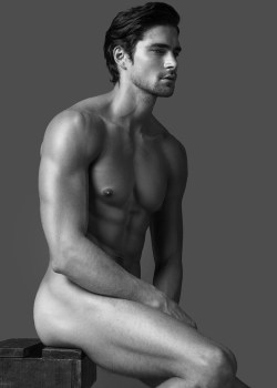 rapideyesmovement:  Mike Pishek by Wong Sim
