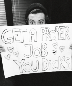 zaynmalif:  @Harry_Styles: Possibly the best sign at a show ever.