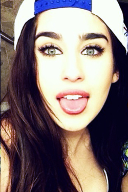 normilaws:  Lauren Jauregui   snapbacks