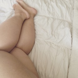 fatback64:                 FAT FOOT FRIDAY        thick thighs,