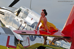 cloggo:  AIRCRAFT PINUP Glamour in Excelsis By  Christian Kieffer