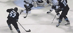 fuckyeahjonathanquick:  allaboutthosekings:  “And then there’s