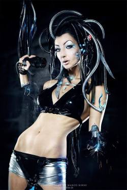 compadre-hello-loco:  Sexy Cyberpunk Girl 