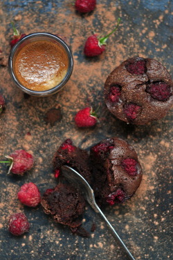 chocolateguru:  Brownie with Raspberries 