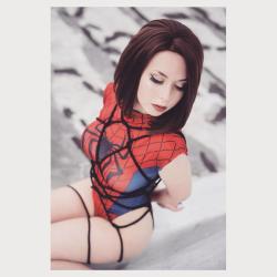 rongejon:  #SpiderMan #Cosplay by @axilliacosplay  #Shibari by