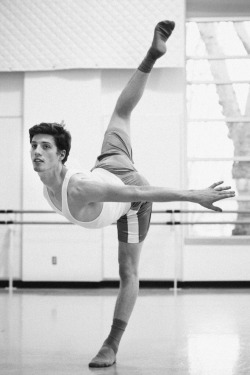 pas-de-duhhh: Andrew Bartee dancer with Pacific Northwest Ballet