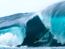 surfvivor:  Mark Mathews riding the wave known as “The Right”